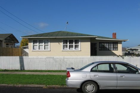 Photo of property in 9 Freyberg Avenue, Papatoetoe, Auckland, 2104