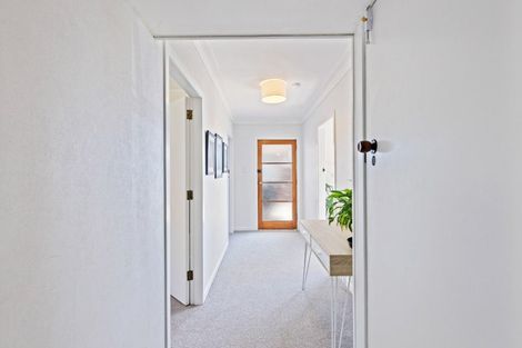 Photo of property in 5 Browne Street, Waitara, 4320