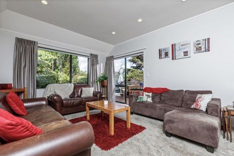 Photo of property in 60 Danbury Drive, Torbay, Auckland, 0630