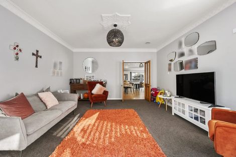 Photo of property in 40 The Parade, Island Bay, Wellington, 6023