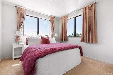 Photo of property in 72 Powrie Street, Glenfield, Auckland, 0629