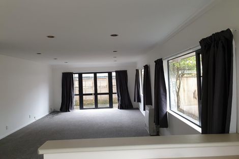 Photo of property in 2/96 Cambridge Terrace, Waterloo, Lower Hutt, 5011