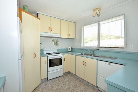 Photo of property in 417 Ormond Drive, Mahia, 4198