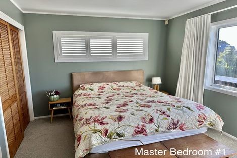 Photo of property in 81 Luckens Road, West Harbour, Auckland, 0618
