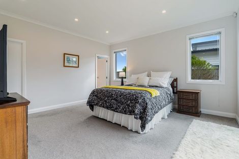 Photo of property in 15 Flavell Drive, Orewa, 0931