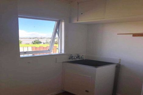 Photo of property in 15 Riverina Avenue, Pakuranga, Auckland, 2010