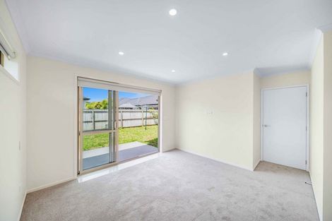 Photo of property in 22 Lamborn Drive, Papakura, 2110