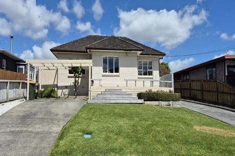 Photo of property in 22 Valley Road, Pukekohe, 2120