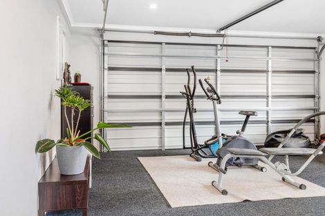 Photo of property in 2 Shearwater Lane, Whitby, Porirua, 5024