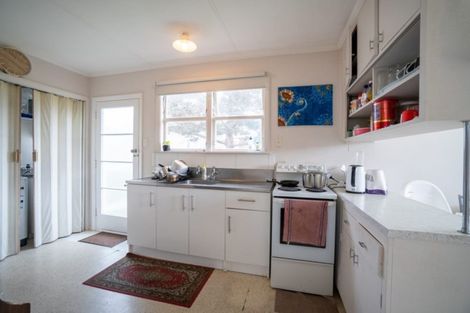 Photo of property in 2 Hartley Place, Awapuni, Palmerston North, 4412