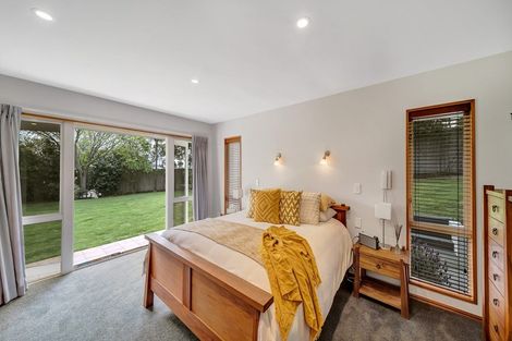 Photo of property in 6 Somerton Rise, Westmorland, Christchurch, 8025