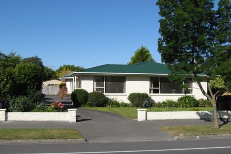 Photo of property in 332 Memorial Avenue, Burnside, Christchurch, 8053