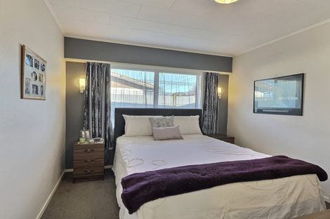 Photo of property in 19 Kirkcaldy Crescent, Flaxmere, Hastings, 4120