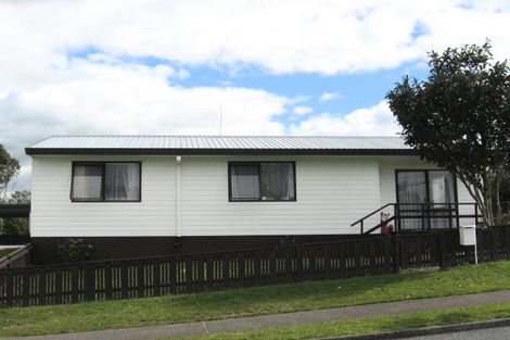 Photo of property in 44 Langstone Street, Welcome Bay, Tauranga, 3112