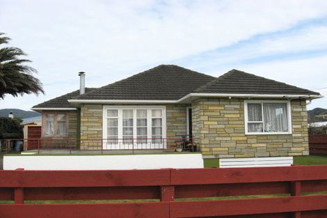 Photo of property in 17 Russell Road, Wainuiomata, Lower Hutt, 5014