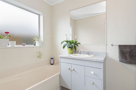 Photo of property in 38 Pacific View Road, Papamoa Beach, Papamoa, 3118