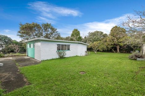 Photo of property in 9 Kuaka Place, New Lynn, Auckland, 0600