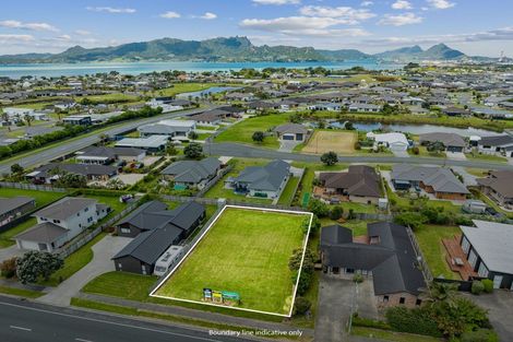 Photo of property in 353 One Tree Point Road, One Tree Point, 0118