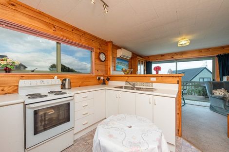 Photo of property in 16 Coventry Close, Ascot Park, Porirua, 5024