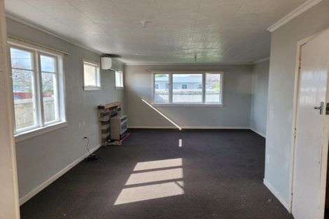 Photo of property in 7 Truby King Street, Merrilands, New Plymouth, 4312