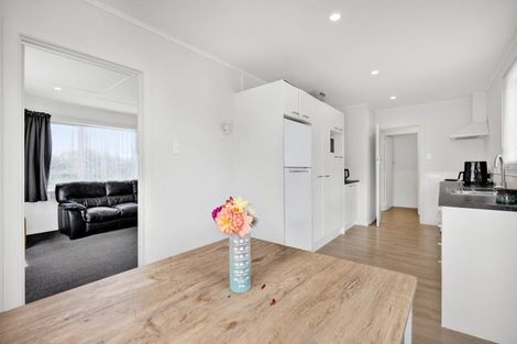 Photo of property in 28 Celia Street, Stratford, 4332