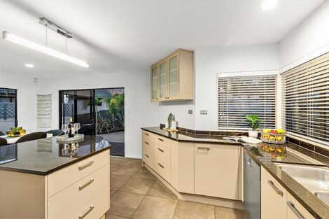 Photo of property in 23 Kerlin Crescent, West Harbour, Auckland, 0618