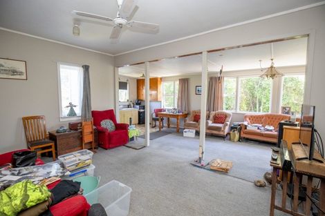 Photo of property in 23 Pipiroa Road, Ngatea, 3503