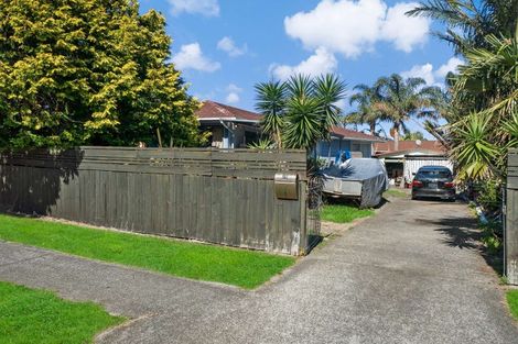 Photo of property in 26 Gibbons Road, Weymouth, Auckland, 2103
