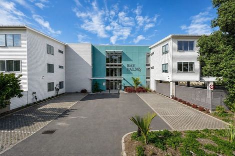 Photo of property in Bay Palms Apartments, 2a/30 Bute Road, Browns Bay, Auckland, 0630