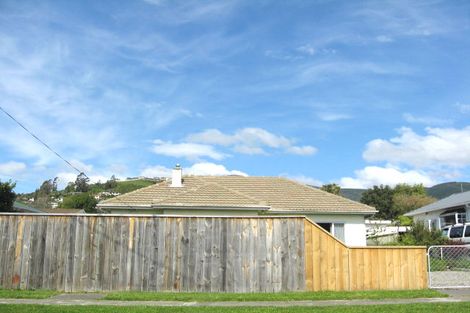 Photo of property in 17 Ngaio Street, Stoke, Nelson, 7011