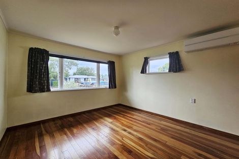 Photo of property in 11 Salas Place, Papakura, 2110