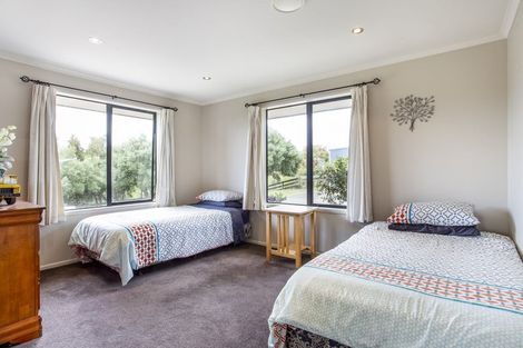 Photo of property in 38a Kaipara Lake Road, South Head, Helensville, 0874