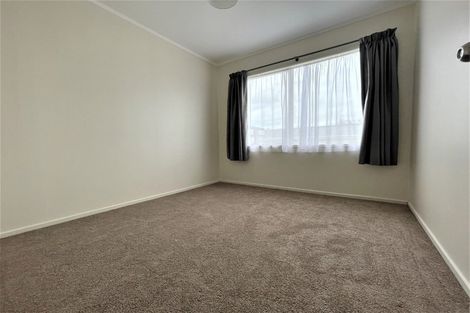 Photo of property in 1/136 Shifnal Drive, Randwick Park, Auckland, 2105