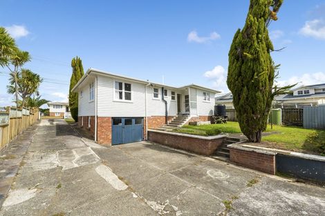Photo of property in 41 St Leonards Road, Kelston, Auckland, 0602