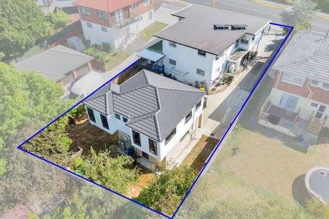 Photo of property in 92 Waimumu Road, Massey, Auckland, 0614