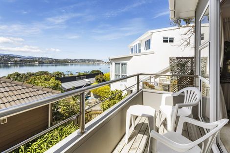 Photo of property in 4/378 Evans Bay Parade, Hataitai, Wellington, 6021