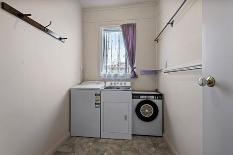 Photo of property in 15 Walsh Road, Westown, New Plymouth, 4310