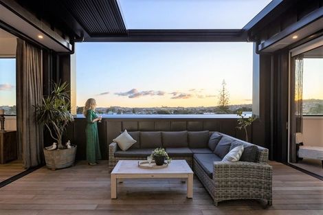 Photo of property in 7/14 Tamariki Avenue, Orewa, 0931