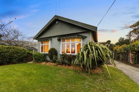 Photo of property in 38 Corson Avenue, Beckenham, Christchurch, 8023