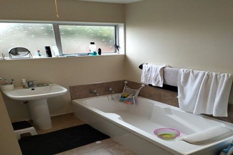 Photo of property in 11a Waddington Drive, Naenae, Lower Hutt, 5011