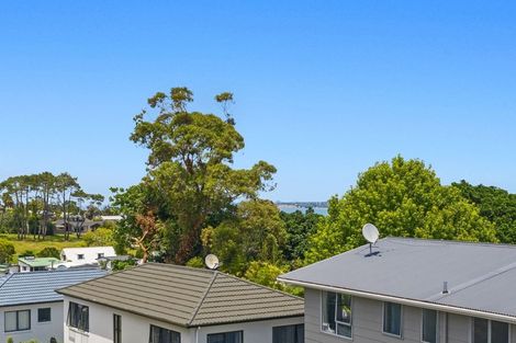 Photo of property in 933a Whangaparaoa Road, Manly, Whangaparaoa, 0930