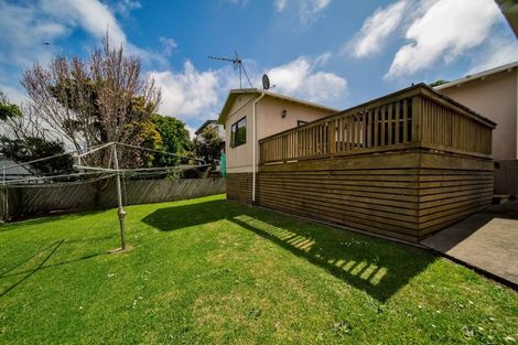 Photo of property in 28 Maratahu Street, Westown, New Plymouth, 4310