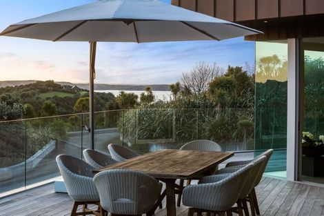 Photo of property in 52 Delamore Drive, Oneroa, Waiheke Island, 1081