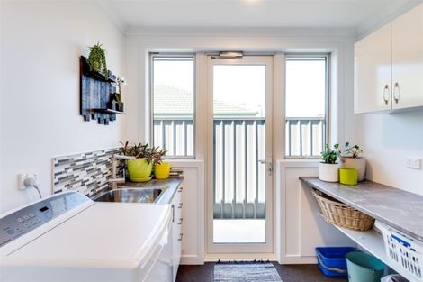 Photo of property in 31 Aparima Place, Awatoto, Napier, 4110