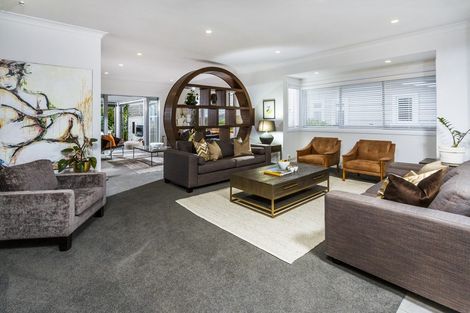 Photo of property in 17 Ocean View Road, Milford, Auckland, 0620