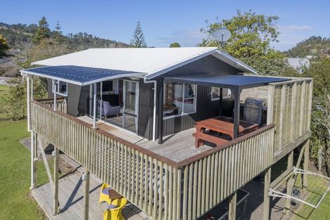 Photo of property in 12 Hardy Place, Cooks Beach, Whitianga, 3591