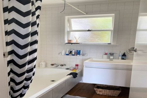 Photo of property in 33 Orion Place, Hillcrest, Auckland, 0627