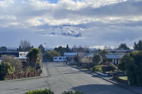 Photo of property in 20 Homer Street, Te Anau, 9600