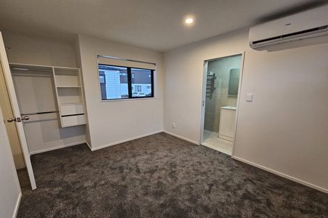 Photo of property in 4e Hepburn Road, Glendene, Auckland, 0602