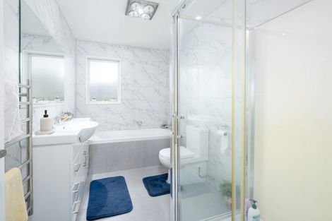 Photo of property in 140 Keri Vista Rise, Papakura, 2110